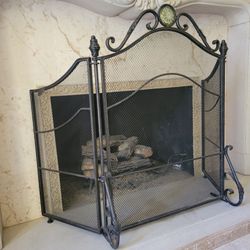 Vintage fire place screen