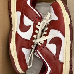 Nike Dunk Low Vintage Red