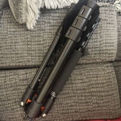 travel tripod brand new