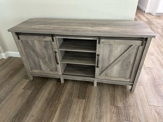 Tv entertainment center