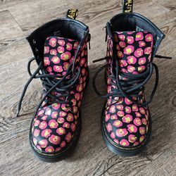 Dr Martens Girl Boots 