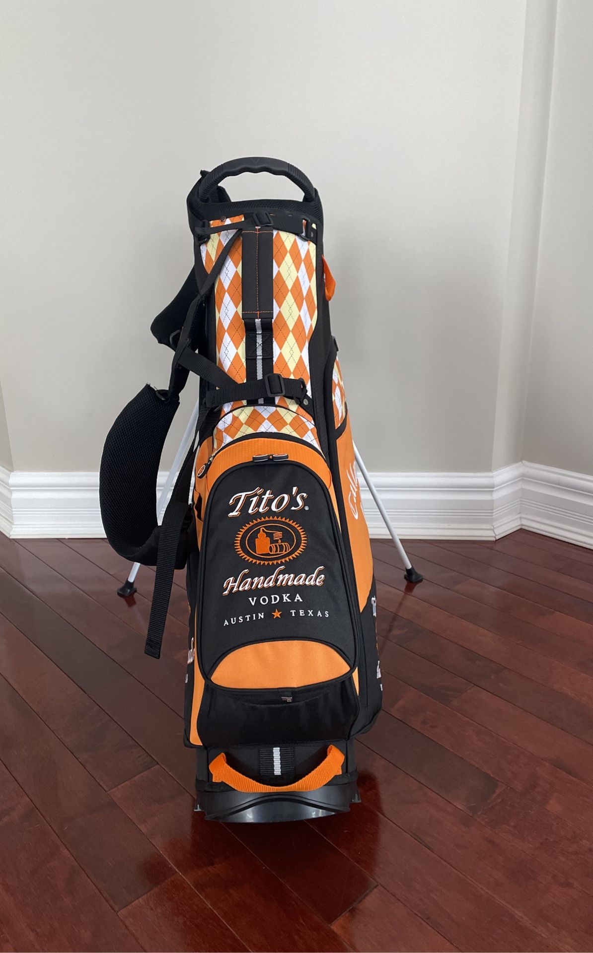 Callaway Tito’s Seasoned Pro Golf Bag for Sale in Elgin, IL OfferUp