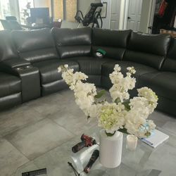 Sala Con Tres Sillas Reinclinables