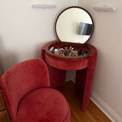 Raspberry Vanity Set