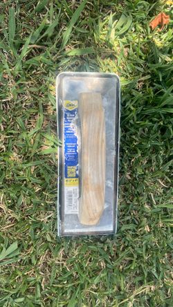 XL gum rubber floater
