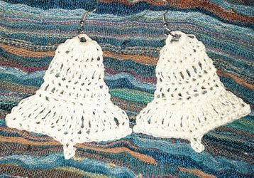 White bell-shaped crocheted earrings 