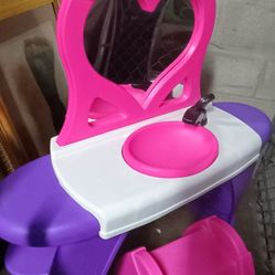 Play Vanity  With Chair
