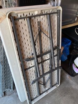 4’ folding table - good condition