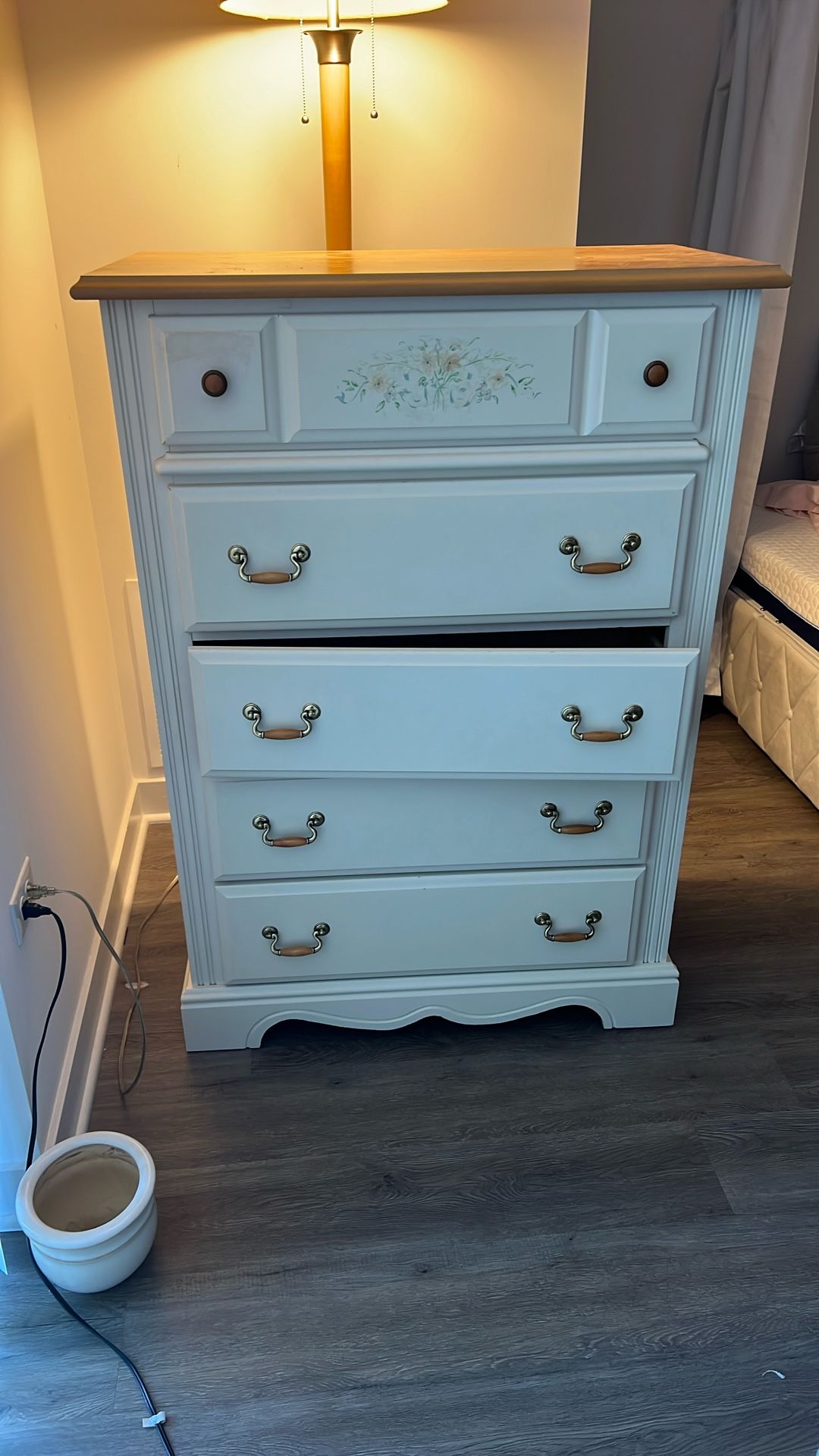 Free Dresser
