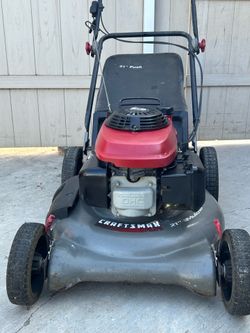 Craftsman with HONDA motor Lawnmower. Push Lawn Mower.
