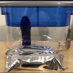 PUR 30 Cup Fridge Designed water pitcher