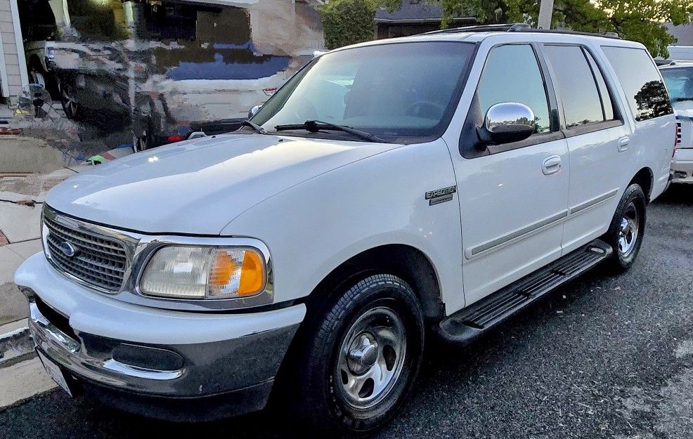 1998 Ford Expedition for Sale in Santa Clarita, CA - OfferUp