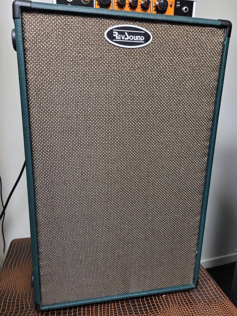 Revsound RS210 Custom Boutique Bass Cab 2x10 With Lightning Cloth Grill, Walnut Back, Emerald Green Tolex Neodymium Celestion Speakers