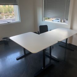 Ridiculously Great office desks! Need to sell ASAP!