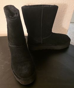 Black Bearpaw boots for woman size 10