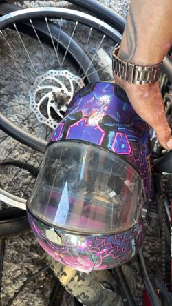 Welding helmet