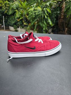 Nike SB Low-Top Canvas Sneakers Red