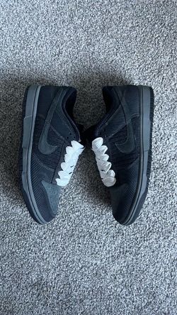 Dunks size 9.5