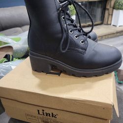 Girls Dressy Black Boots Size 2 Good Condition!