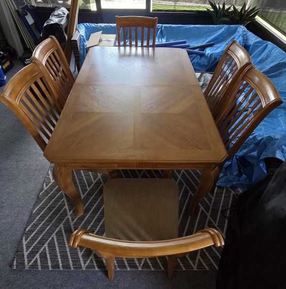 Dining Room Table With Extras