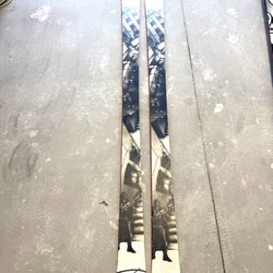K2 Public Enemy skis