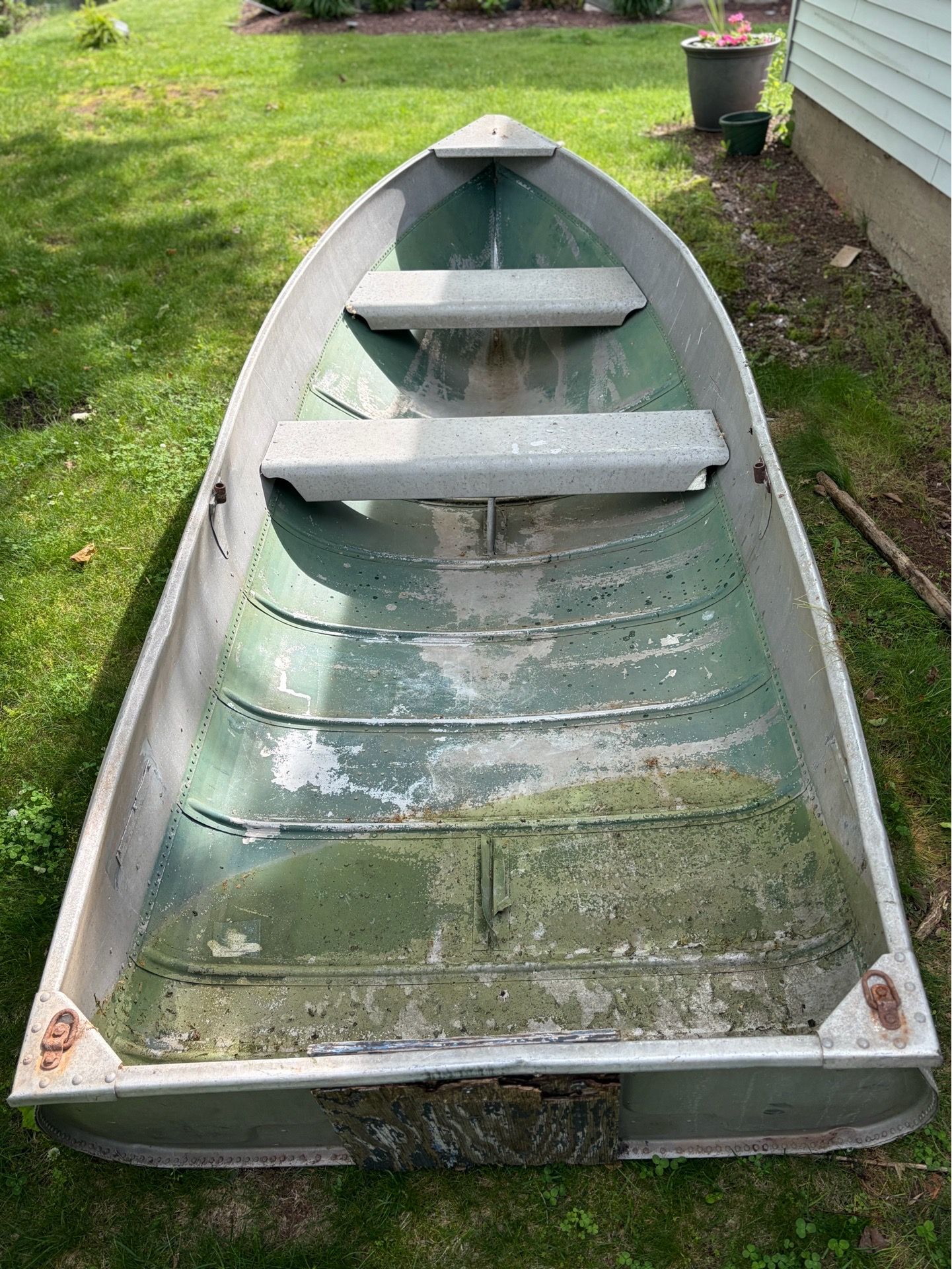 Row Boat / Fishing Boat