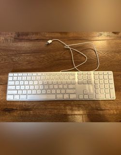 Apple A1243 Aluminum Wired Keyboard MB110LL/A Full Size, Slim, Mac, Genuine OEM