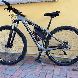 Bicicleta Mountain bike fibra carbono fiber carbón