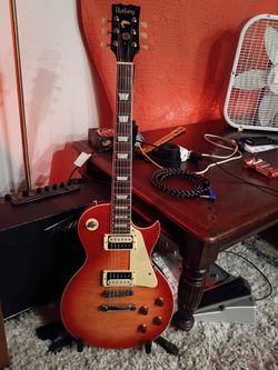 Les Paul style guitar