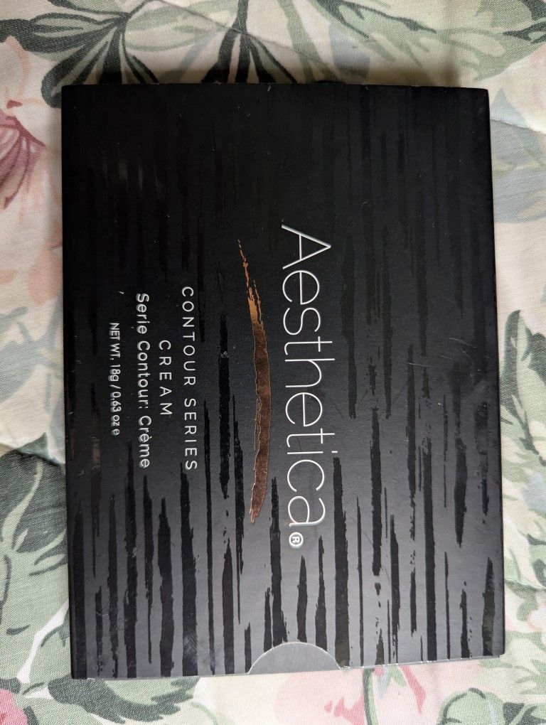 Aesthetica Contour Series