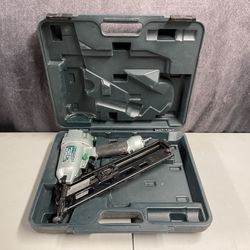 Hitachi 15 ga. Pneumatic Finish Nailer NT65MA2