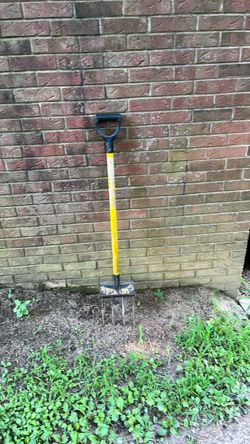 Fork for removing shingles