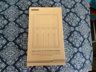 VC4SL Smart Rechargeable Battery Charger Type C with 4 Bay Factor