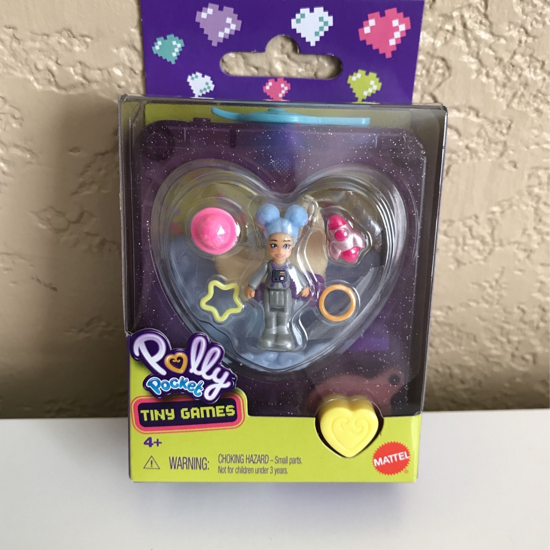 Polly Pocket Tiny Games Micro Doll With Moon Water Game