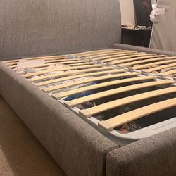Queen Size Bed With Lid For Under storage 