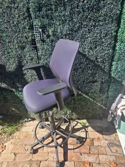 Chair adjudtable raises to 44 inch Black Drafting Chair
