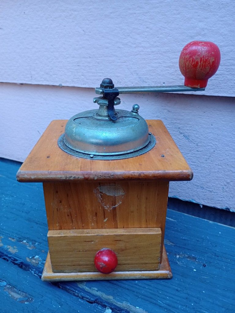 Vintage Coffee Grinder *10.00 Firm* Home Decor Kitchen Collectible