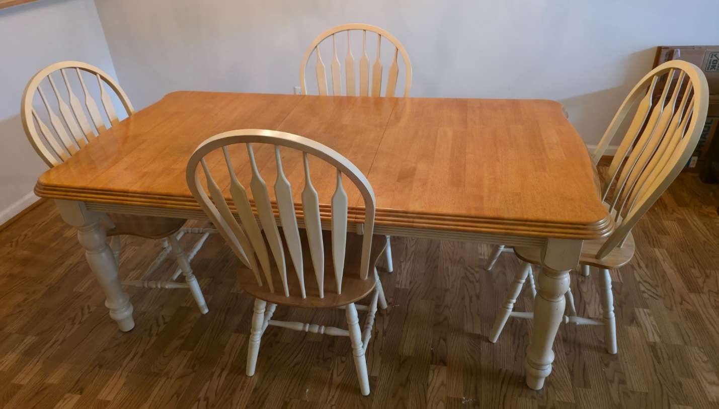 Vintage Farmhouse Dining Table & Leaf