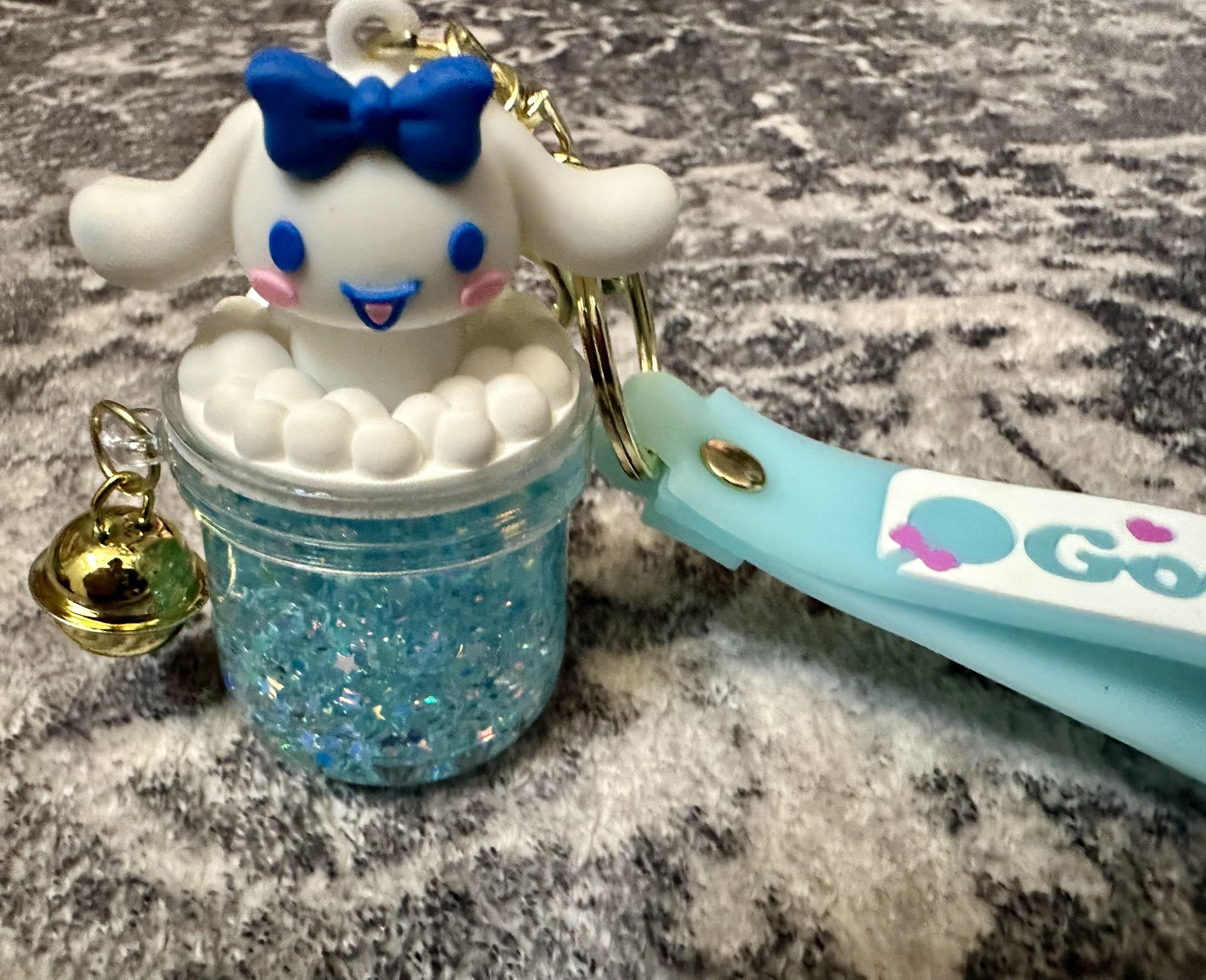 NEW IN BAG/ CINNAMOROLL/ BIG SIZE LIQUID STYLE W/GLITTER .SPARKLING BALLS/ HEAVY BASE — VERY CUTE!!
