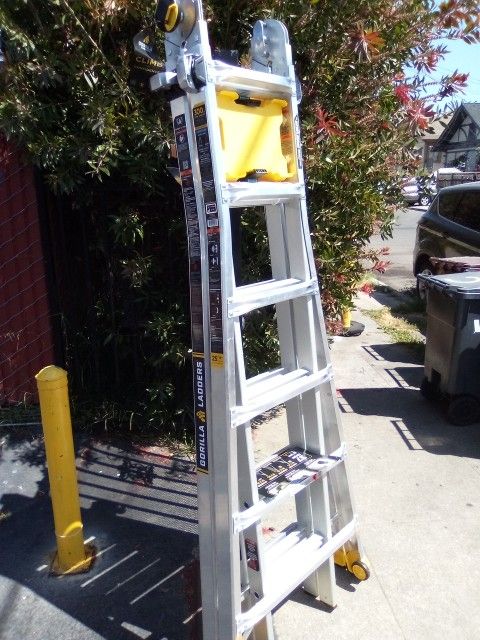 Newv25 Ft Ladder Packs Down