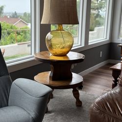 Mid Century End Table And Lamp 