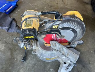 Dewalt Saw