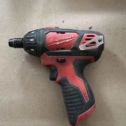 milwaukee screw driver