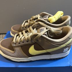 undefeated dunk low size 11