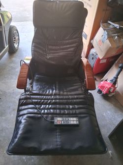 Leather Oakwood reclining massage chair