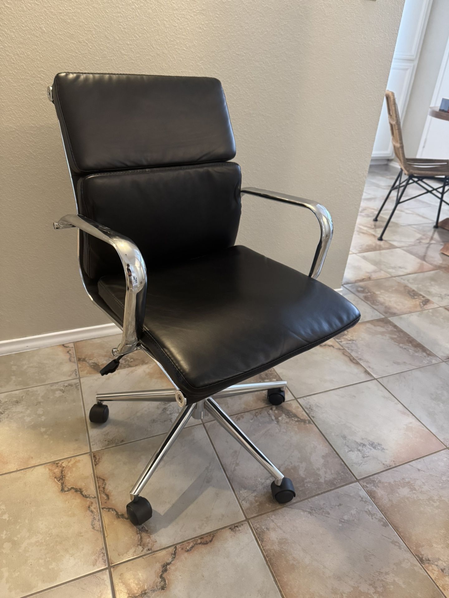 Black Leather Desk Chair