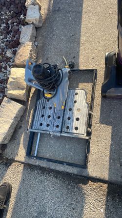 Tile cutter