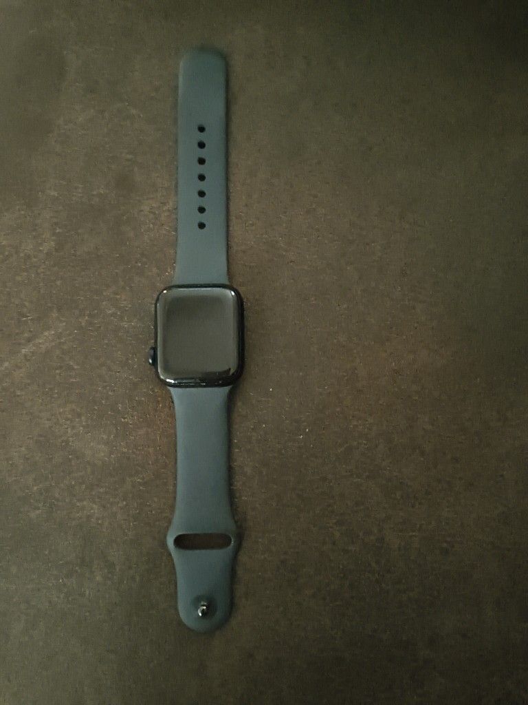 Apple Watch Se (No Charger)