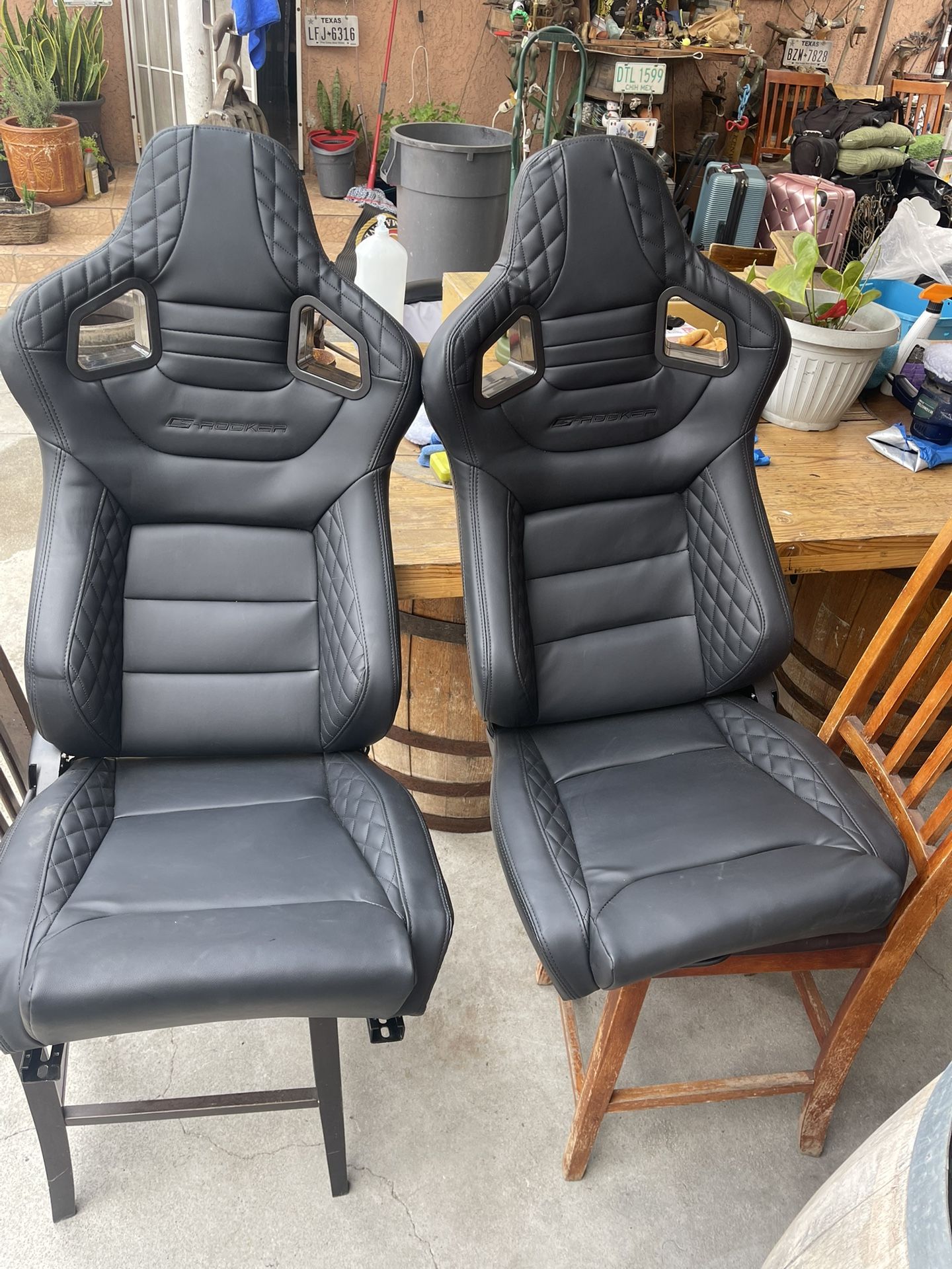 Universal Racing Seats