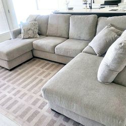 Sectional Couch Great Condition Super Clean And Comfy No Pets No Smoke